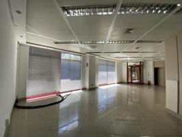 Local comercial en alquiler en Valladolid, Parque Alameda photo 0