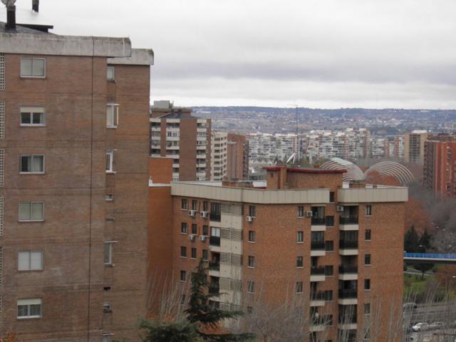 Piso en alquiler en Madrid, Fuencarral-El Pardo - Valverde photo 0