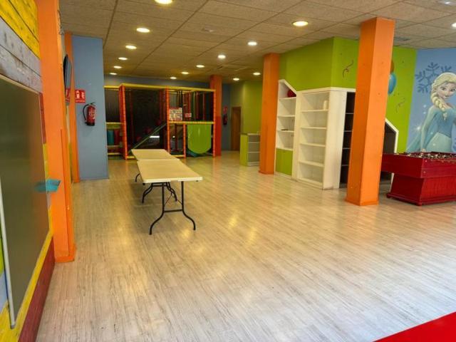 Local comercial en alquiler en Reus, Alta photo 0