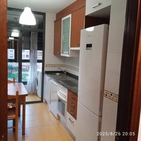 Piso en alquiler en Oviedo, HUCA photo 0