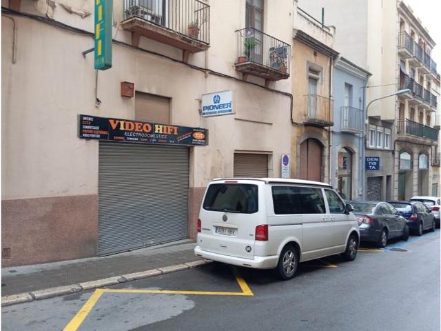 Local comercial en alquiler en Figueres photo 0