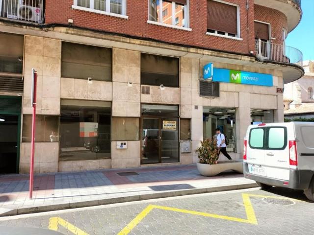 Local comercial en alquiler en Palencia, Palencia photo 0