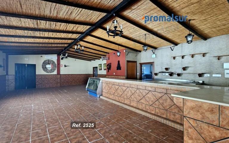 Local comercial en alquiler en Puente Genil, Puente Genil photo 0