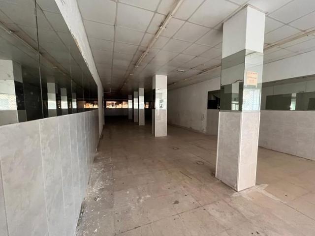 Local comercial en alquiler en Oviedo, Pumarin photo 0