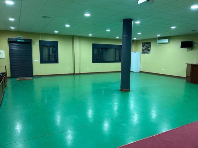 Local comercial en alquiler en Barro, Barro photo 0