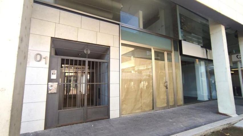 Local comercial en alquiler en Plasencia, Carrefour photo 0