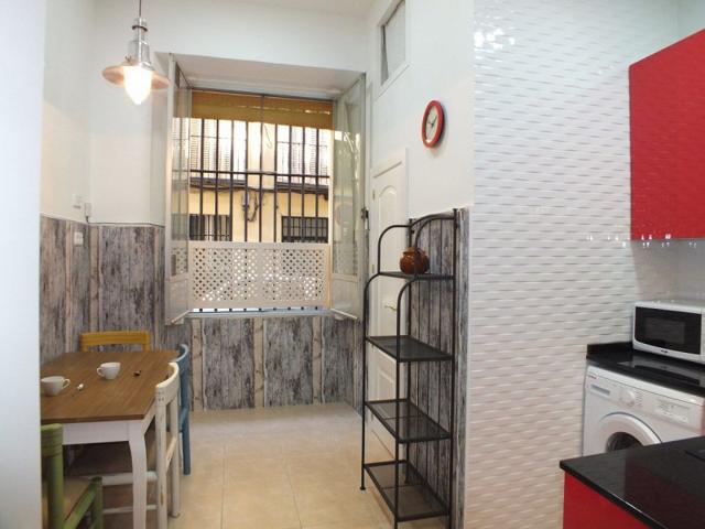 Piso en alquiler en Madrid, Centro - Lavapies photo 0