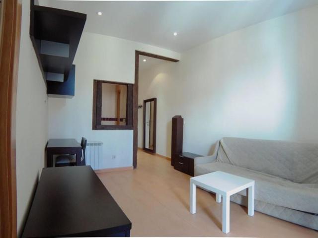 Apartamento en alquiler en Madrid, Centro - Sol photo 0