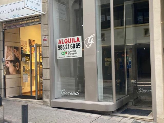 Local comercial en alquiler en Oviedo, Centro photo 0