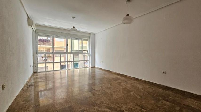 Piso en alquiler en Alicante, Centro photo 0