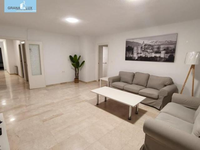 Piso en alquiler en Granada, Centro photo 0