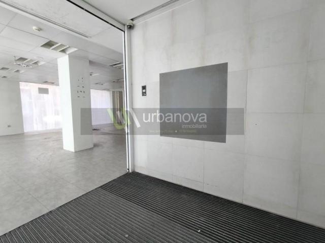 Local comercial en alquiler en Logroño, La Estrella photo 0