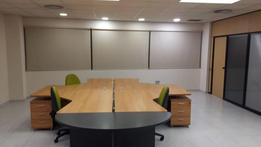 Oficina en alquiler en Ripollet, Balmes Cadesbank photo 0