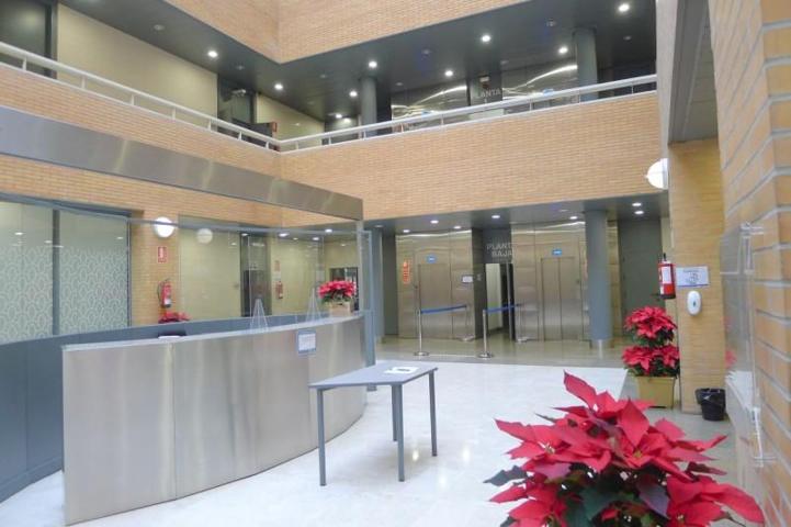 Oficina en alquiler en Sevilla, Nervion - Santa Justa photo 0