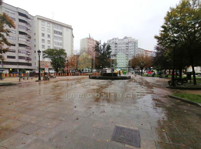 Local comercial en alquiler en Vigo, Plaza De La Industria photo 0