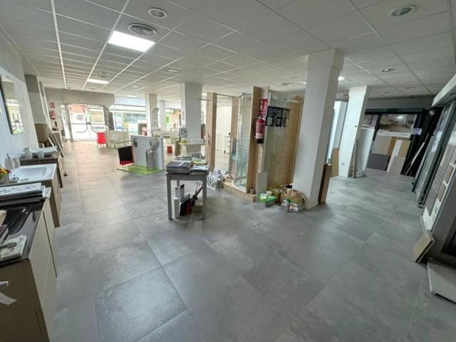 Local comercial en alquiler en Valdepeñas, Centro photo 0