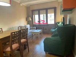 Piso en alquiler en Salamanca, Avda. Portugal photo 0