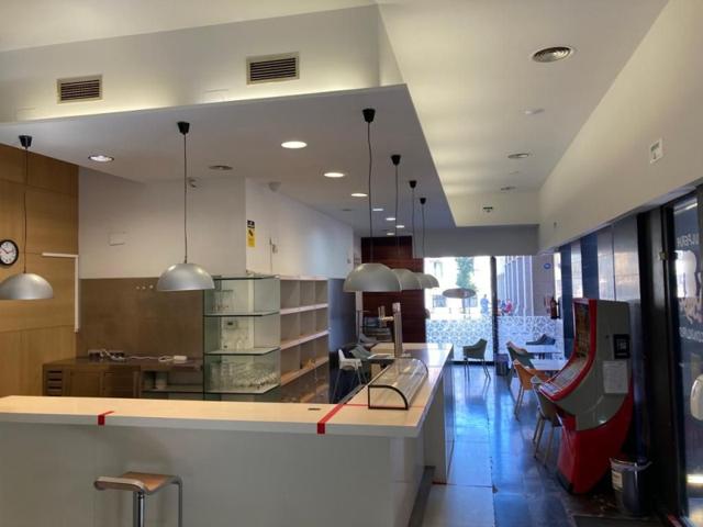 Local comercial en alquiler en Tudela, Centro photo 0