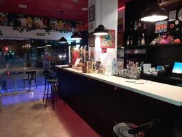 Local comercial en alquiler en Valencia, Ciutat Jardí photo 0