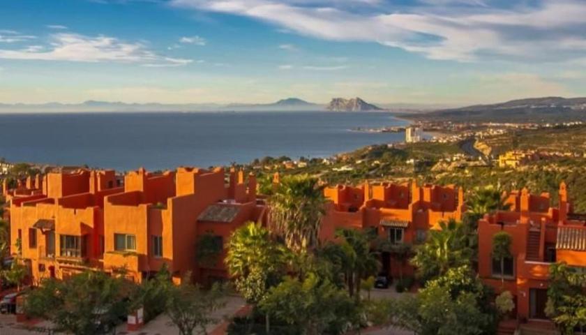 Chalet en alquiler en Manilva, Chullera photo 0