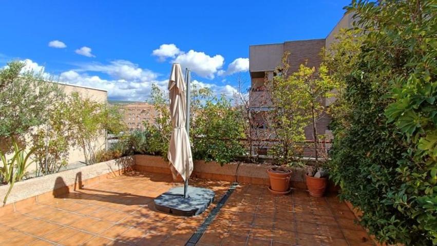 Aticos en alquiler en Granada, PALACIO DEPORTES photo 0