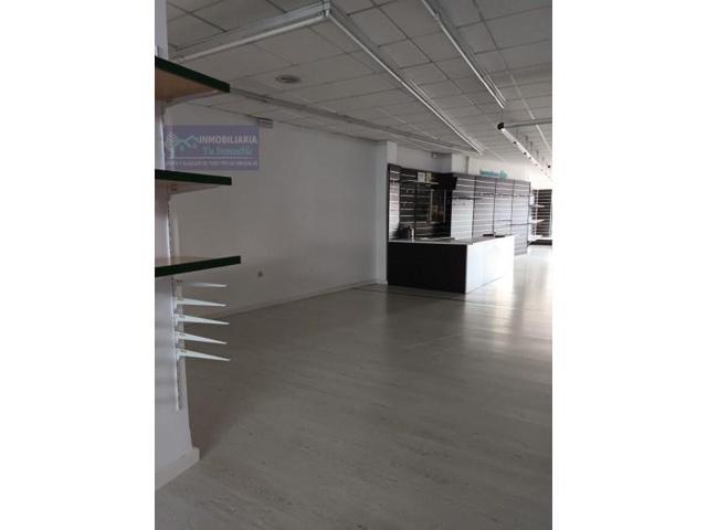 Local comercial en alquiler en Alcázar de San Juan photo 0