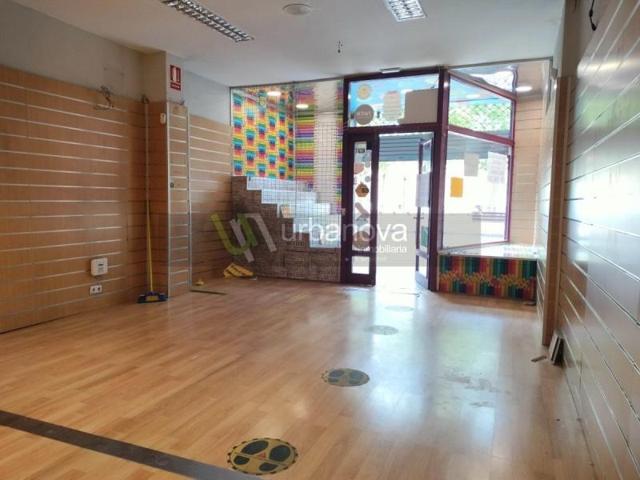 Local comercial en alquiler en Logroño, Avda. La Paz photo 0
