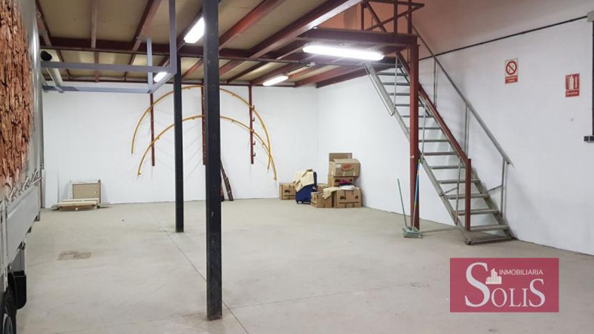 Local comercial en alquiler en Oviedo, Los Prados photo 0