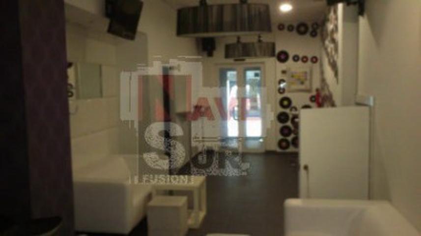 Local comercial en alquiler en Huelva, Avda. Italia photo 0