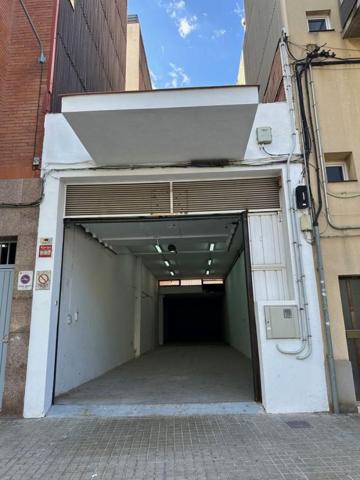 Local comercial en alquiler en Sant Boi de Llobregat, Vinyets - Moli Vell photo 0