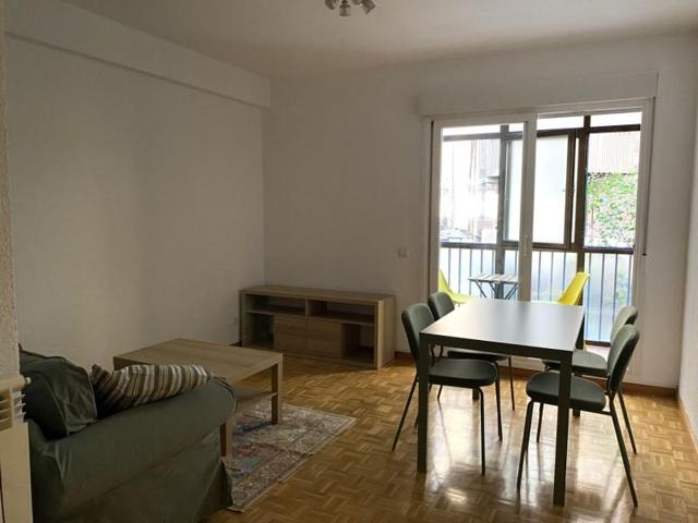 Piso en alquiler en Madrid, Centro - Malasana photo 0