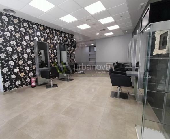 Local comercial en alquiler en Logroño, La Cava photo 0