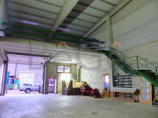 Nave industrial en alquiler en Bellver de Cerdanya photo 0