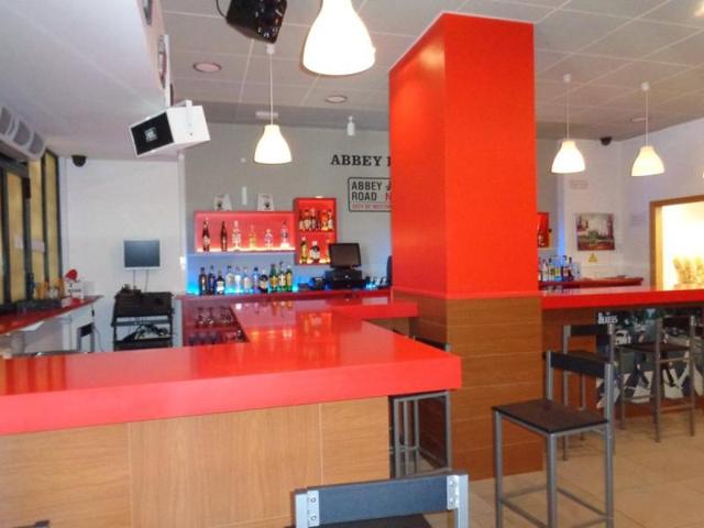 Local comercial en alquiler en Valdepeñas, Centro photo 0