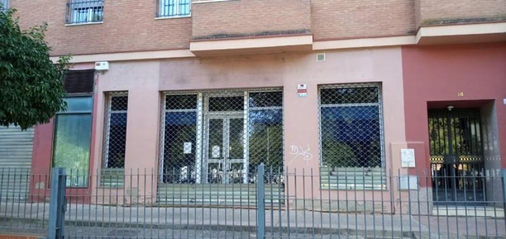 Local comercial en alquiler en Sevilla, Nervion - Santa Justa photo 0