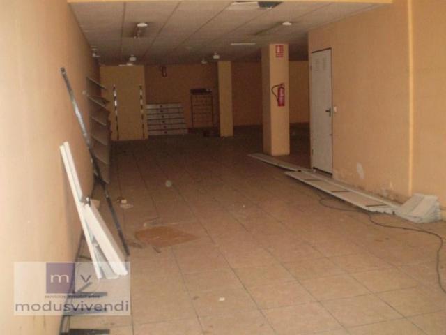 Local comercial en alquiler en León photo 0