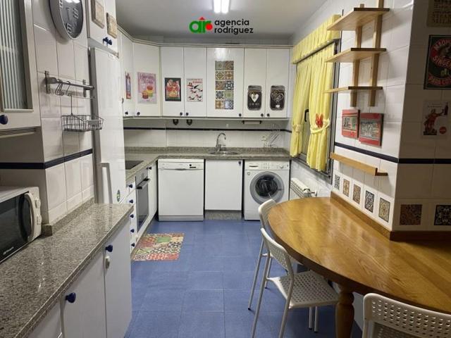 Piso en alquiler en Oviedo, Parque de Invierno photo 0