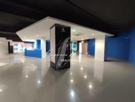 Local comercial en alquiler en Manresa, El Passeig i rodalies photo 0