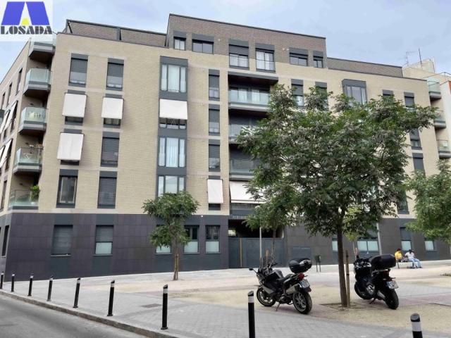 Piso en alquiler en Madrid, Tetuan - Cuatro Caminos photo 0