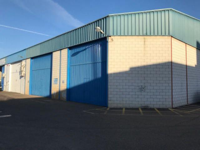 Nave industrial en alquiler en Badajoz, Poligono el Nevero photo 0