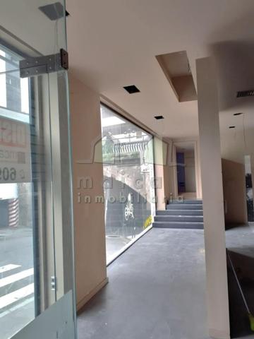 Local comercial en alquiler en Vigo, Camelias photo 0