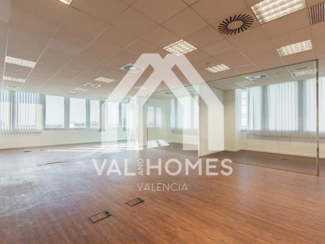 Oficina en alquiler en Paterna photo 0