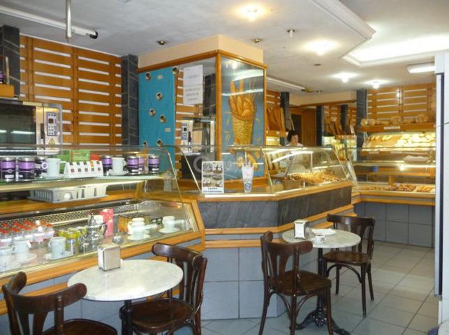 Local comercial en alquiler en Barcelona, Sant Andreu - Congres photo 0