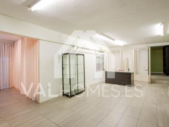 Local comercial en alquiler en Valencia, El Pla del Remei photo 0