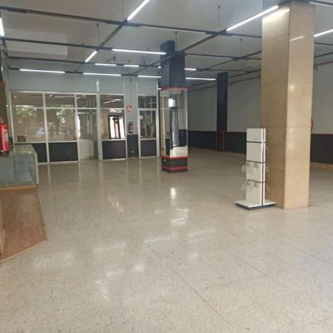 Local comercial en alquiler en Reus, Cami Tarragona photo 0