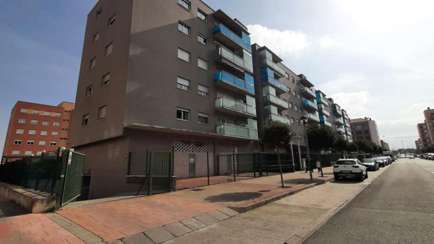 Garaje en venta en Logroño, Valdegastea photo 0