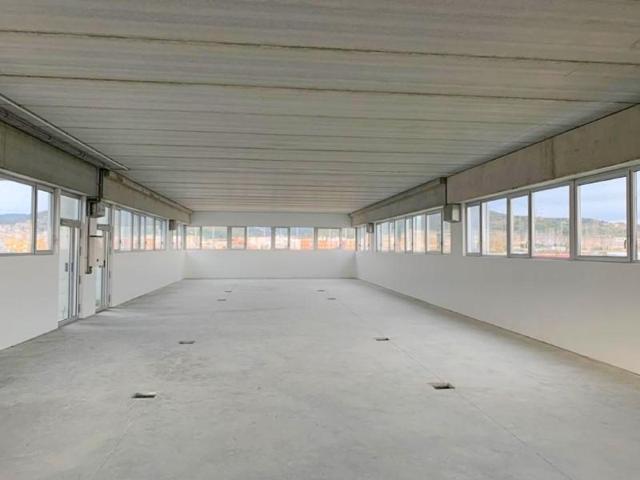 Local comercial en alquiler en Viladecans photo 0