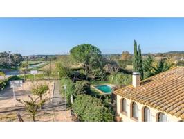 Casas de pueblo en alquiler en Palau-sator photo 0
