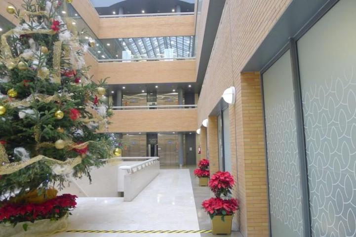 Oficina en alquiler en Sevilla, Nervion - Santa Justa photo 0