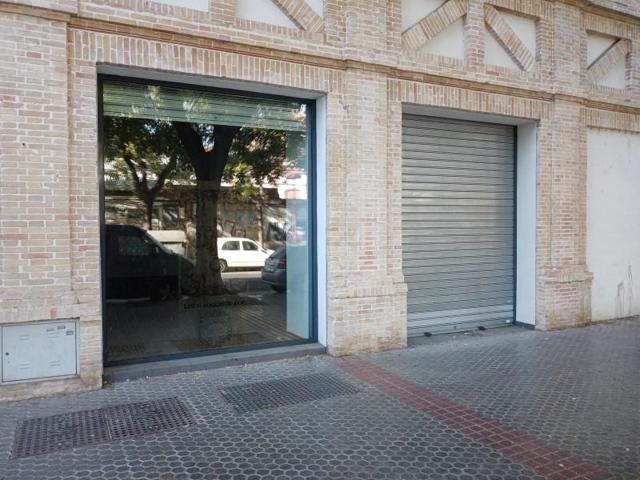 Local comercial en alquiler en Sevilla photo 0